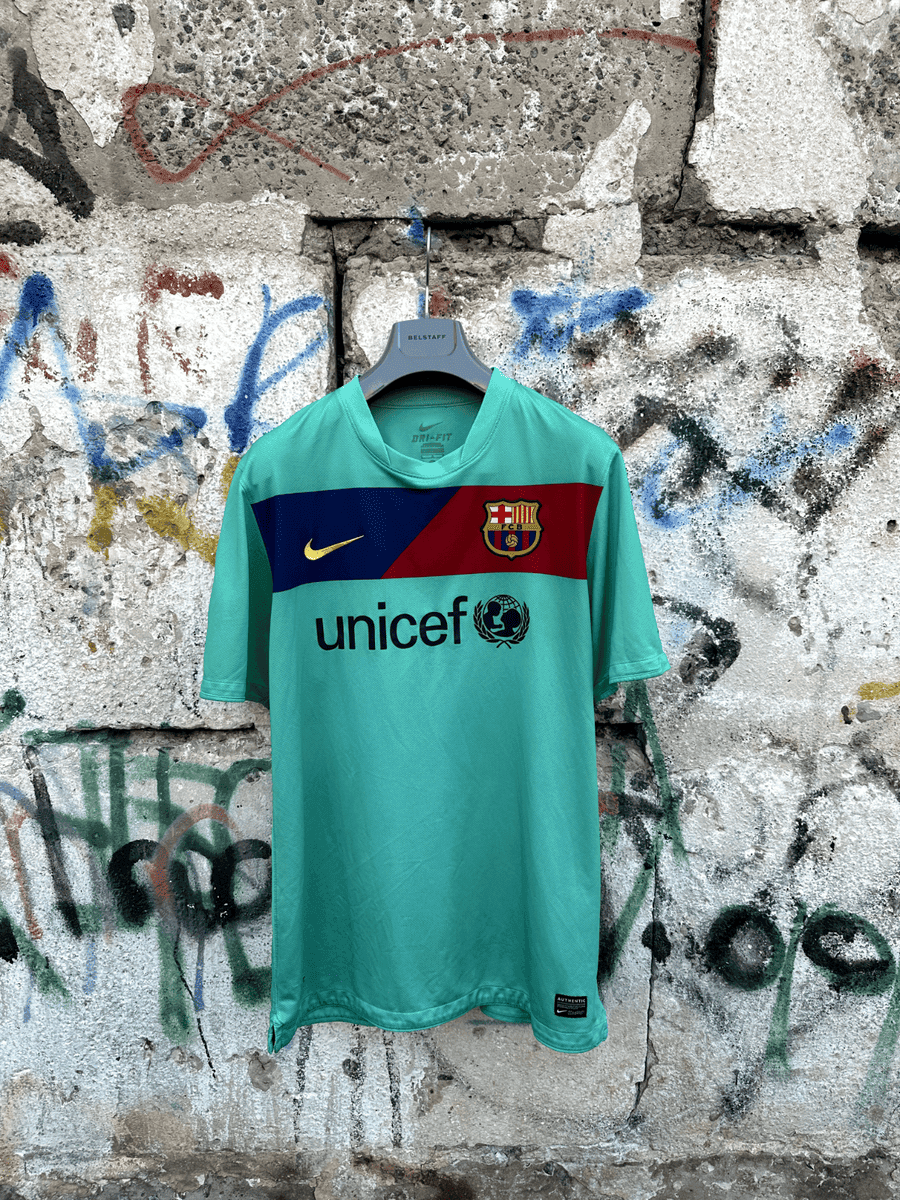 Retro 10/11 Barcelona Away Jersey
